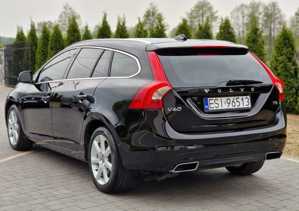 Volvo V60 cena 67499 przebieg: 100000, rok produkcji 2016 z Błaszki małe 497